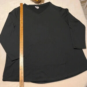 Danskin Now women’s size 2X long sleeve black sweatshirt